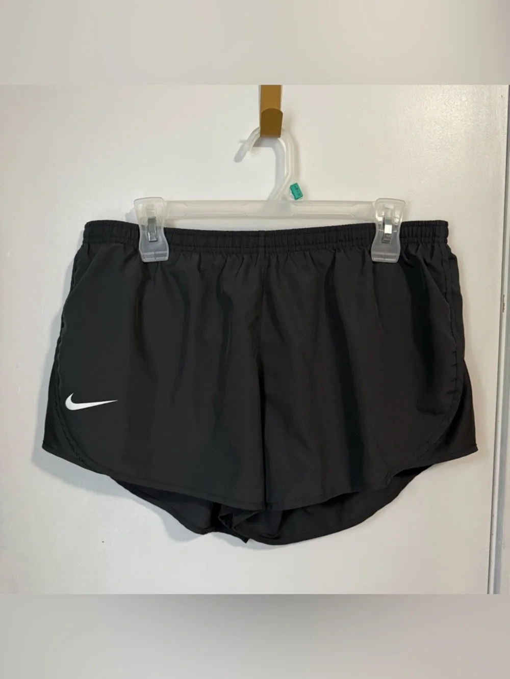 Nike Shorts Grey Women’s Size L Athletic Dri Fit Run Gym Lined Drawstring